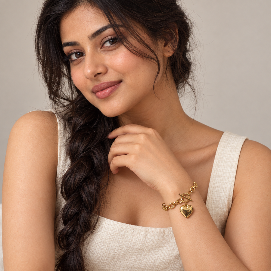 Heart Toggle Bracelet - Model