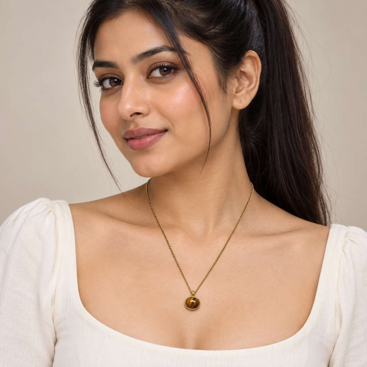 Oval Tiger Eye Necklace - Model