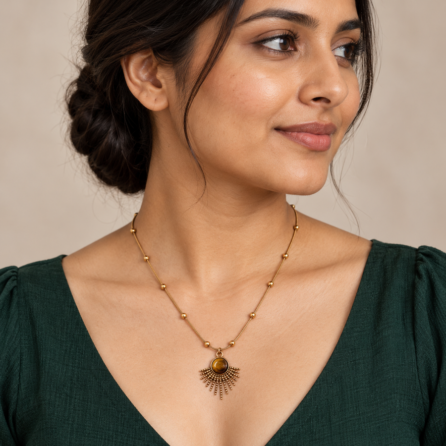 Fan Tiger Eye Necklace - Model
