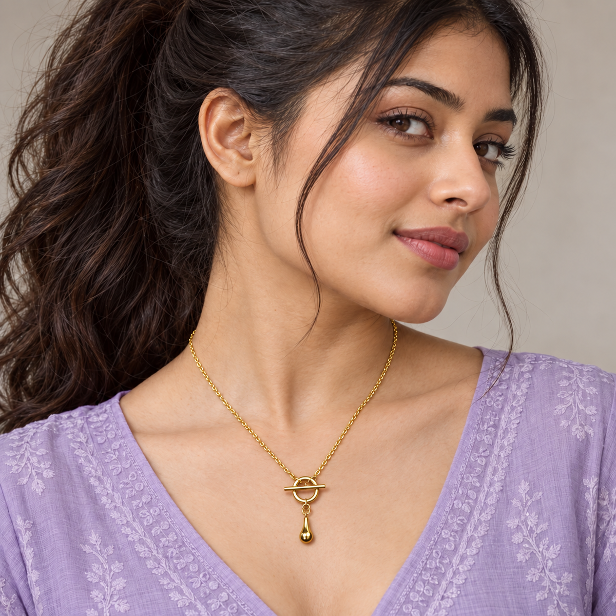 Buckle Water Drop Necklace - Model