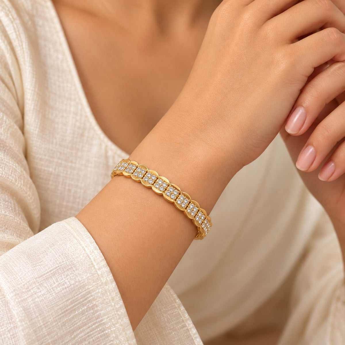 Crystal Scallop Link Bracelet - Model
