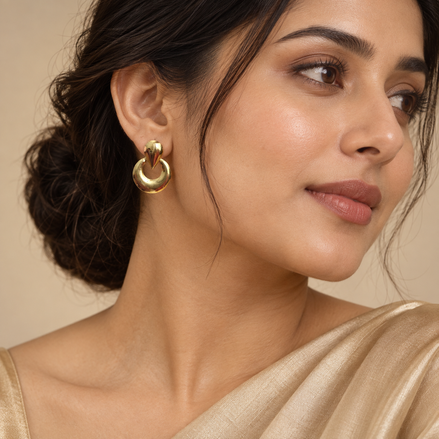 Golden Waterdrop Circle Earrings - Model