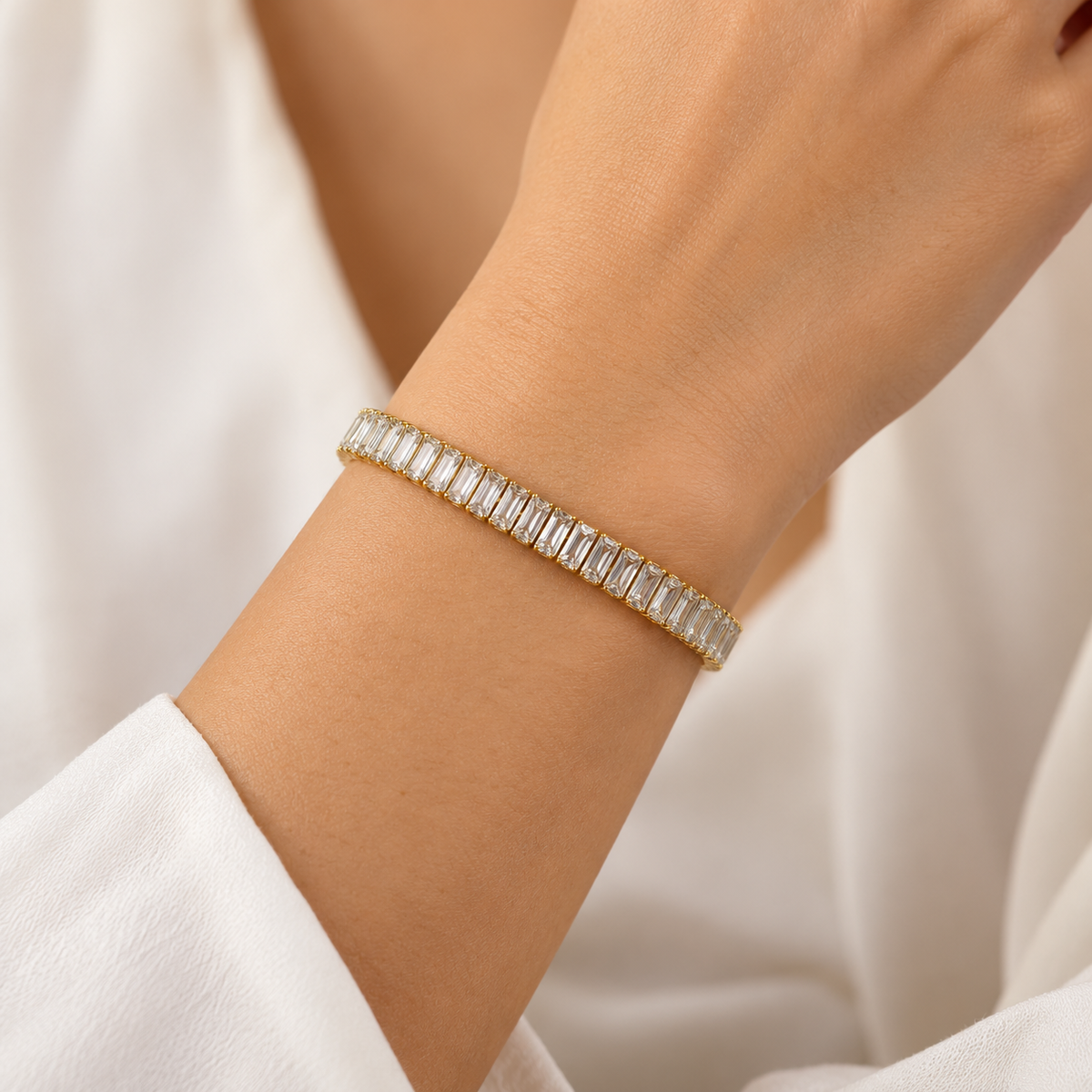 Lumière Baguette Bracelet — model photo