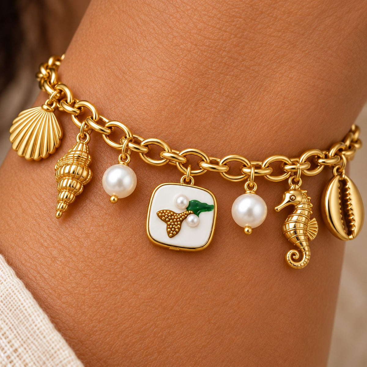 Ocean Treasures Charm Bracelet - Macro-Close