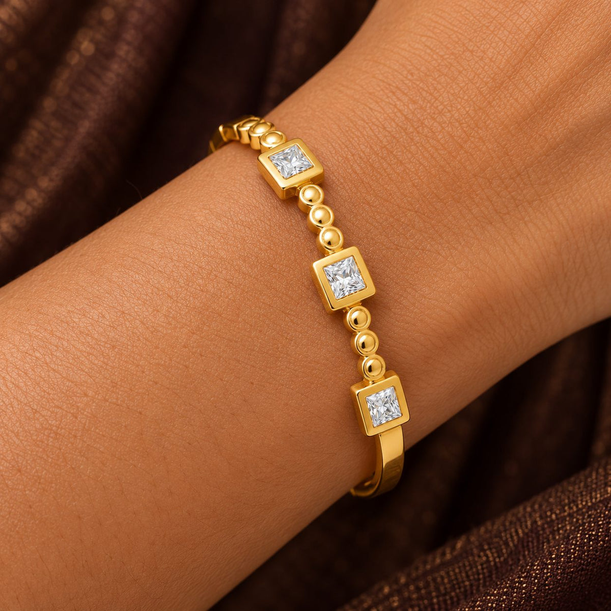 Princess Crystal Station Bangle - Macro